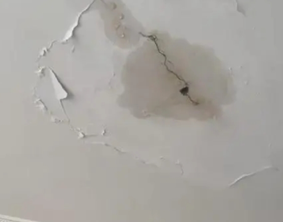 汤旺河阳台漏水维修公司分享下屋面防水工程质量问题原因分析